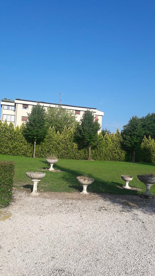 Hotel Parigi Castel San Pietro Terme Exteriér fotografie